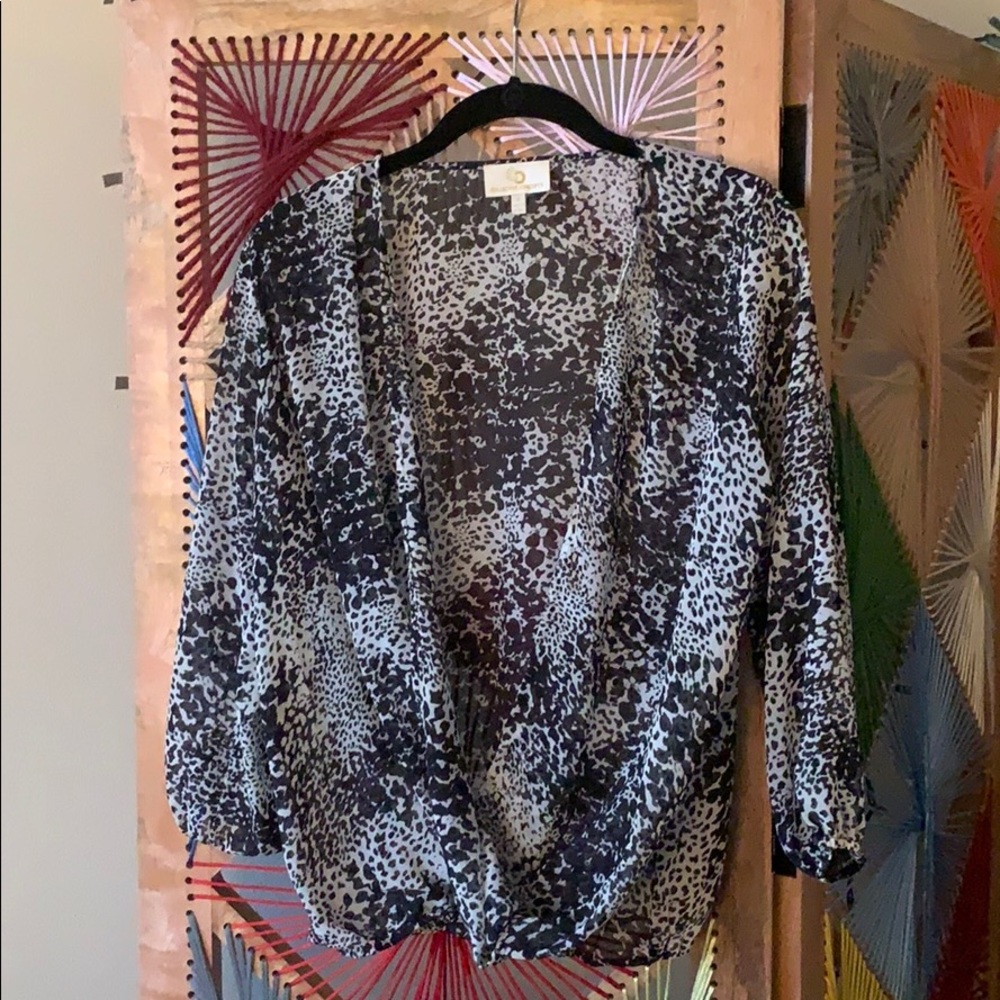 Collective Concepts open print top! 🖤